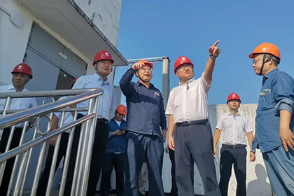 国网泸州市供电公司到bifa·必发(中国)唯一官方网站化工园区西区变电所调研